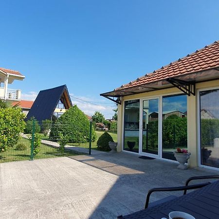 Cozzy Apartment Near The Aiport Podgorica Mitrovici  ภายนอก รูปภาพ